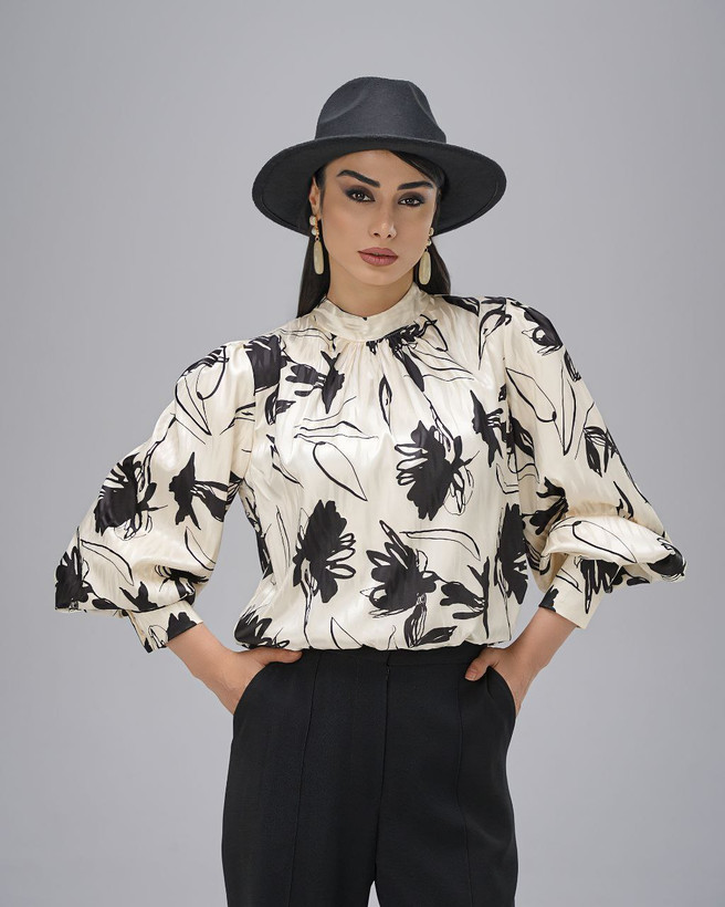 شومیز طرحدار تک رنگ کوتاه پایین شومیز کش میخوره