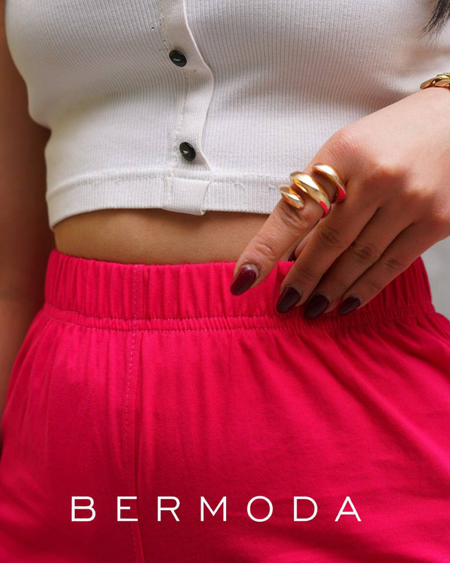 شورتک زنانه بغل چاکدار