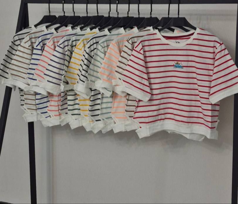 رنگبندی تیشرت کراپ راه راه زنانه